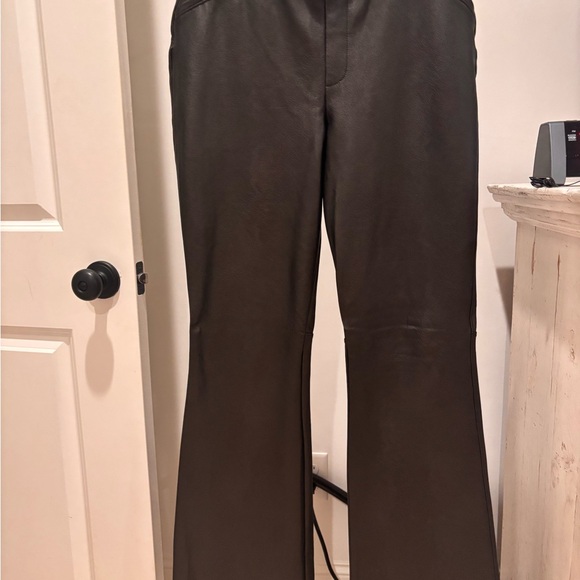 SPANX Faux Leather Flare Leg Pull-On Pants Size Large - Picture 4 of 8